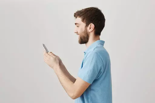 Comment engager une conversation sur un site de rencontre gay